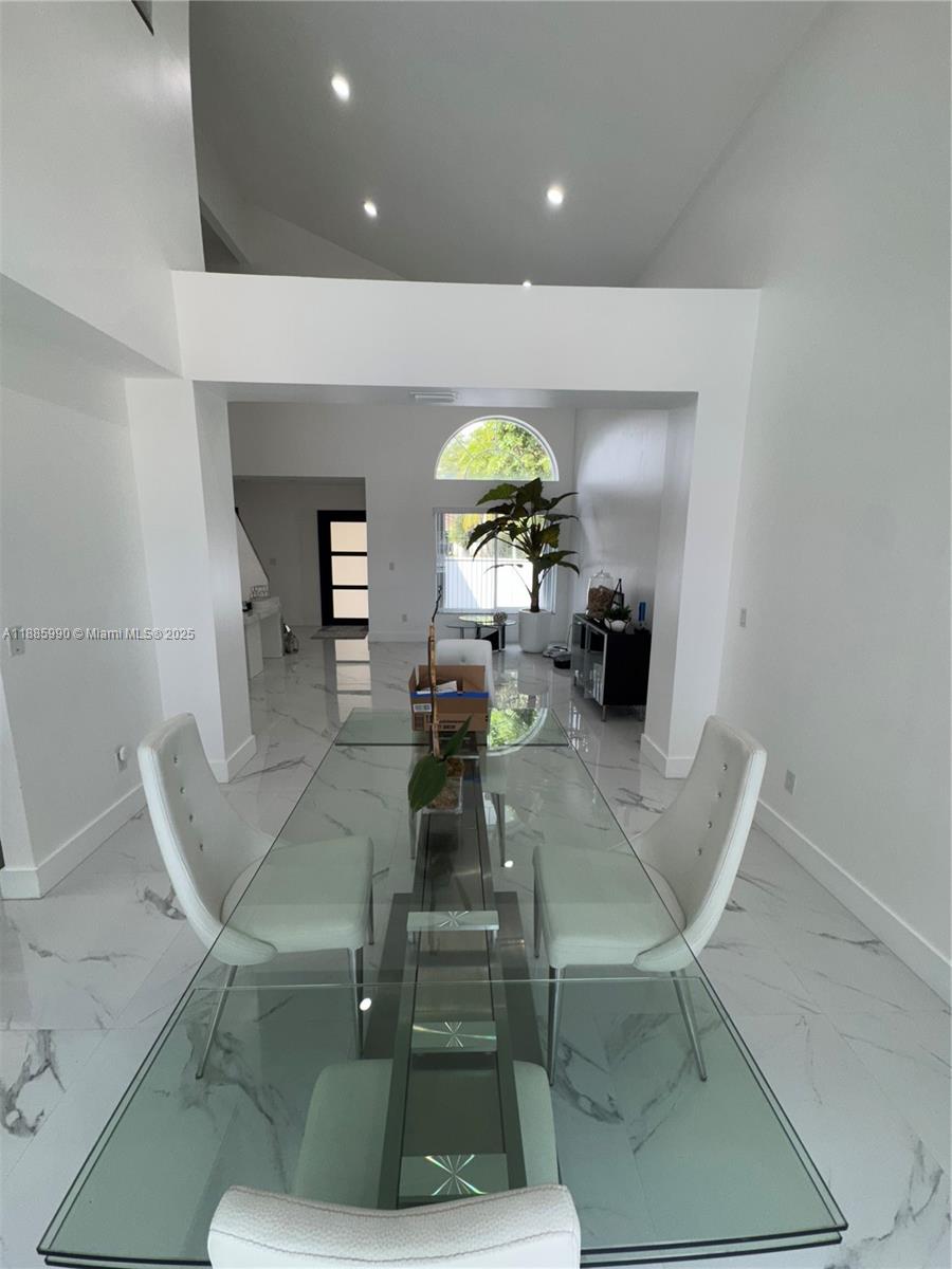 SUNFISH AT THE HAMMOCKS - Residential