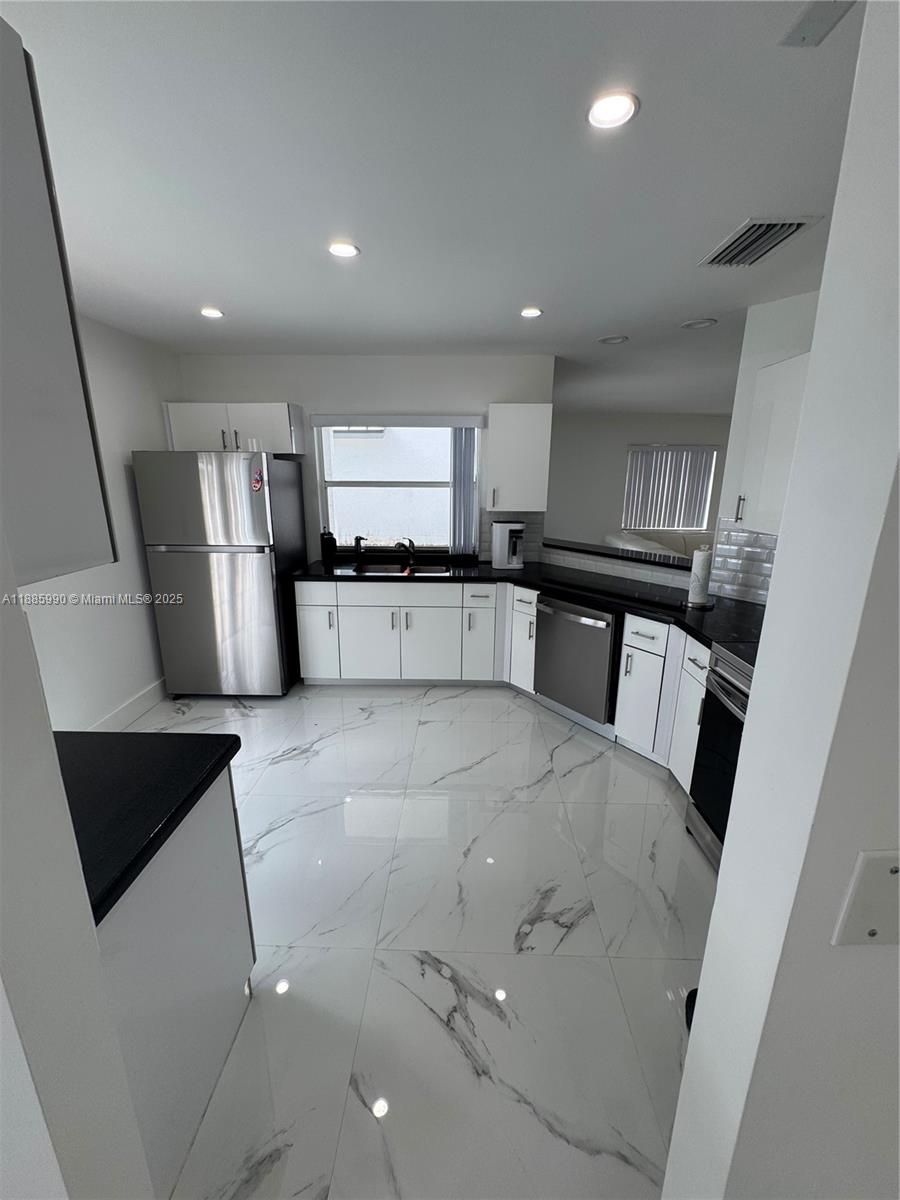 SUNFISH AT THE HAMMOCKS - Residential