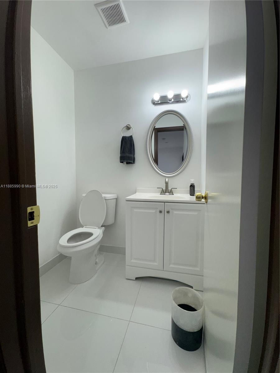 SUNFISH AT THE HAMMOCKS - Residential