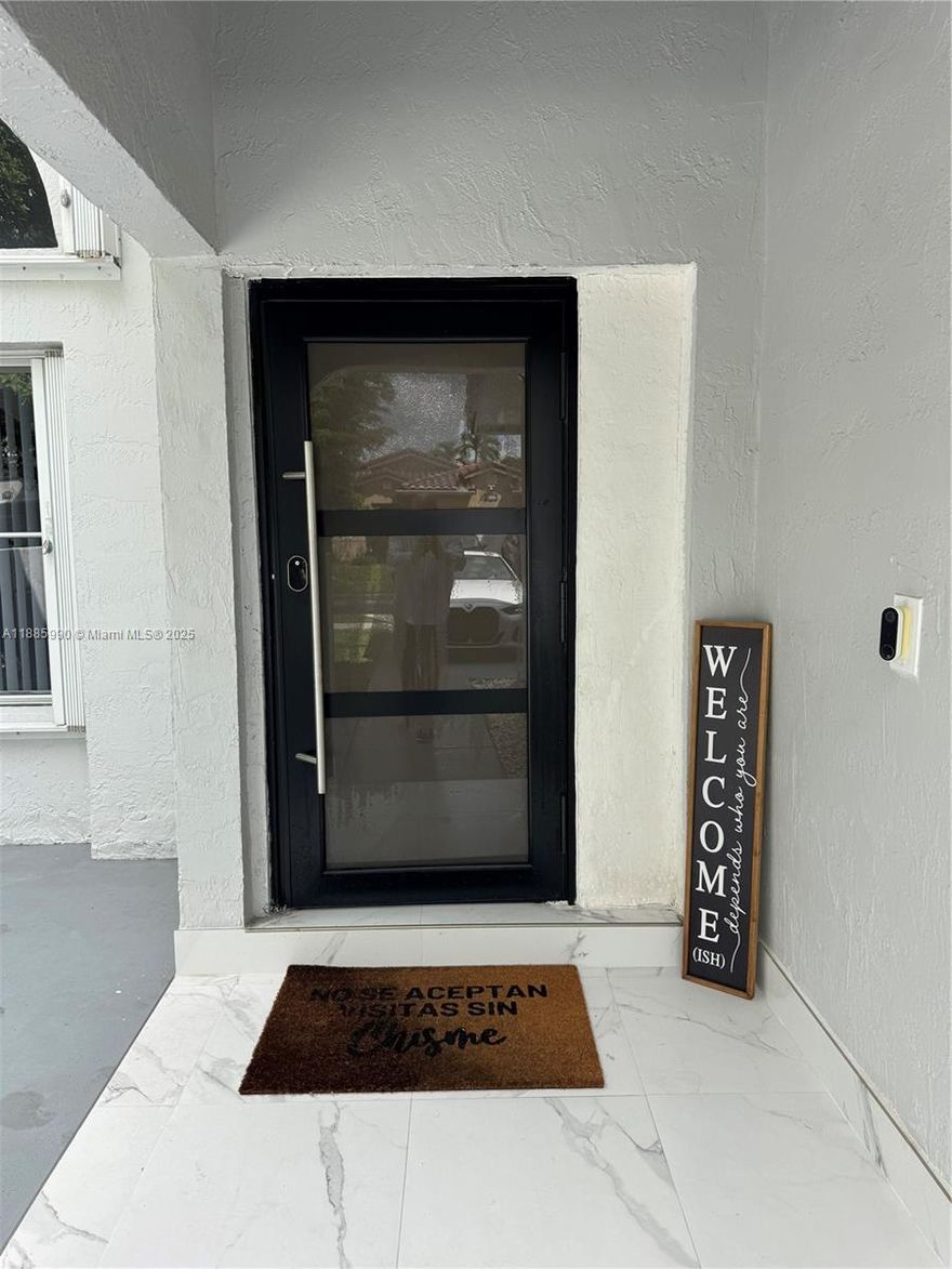 This beautiful two-story home offers 4 spacious bedrooms and 2.5 bathrooms, perfect for both comfort and functionality. The bright layout provides plenty of living space, while the second floor offers privacy and a great retreat for the family.

Located in a well-kept neighborhood, the home is close to excellent schools, shopping centers, parks, and more — giving you convenience right at your doorstep. With room for everyone and a location that fits your lifestyle, this home is ready to welcome its new owners.