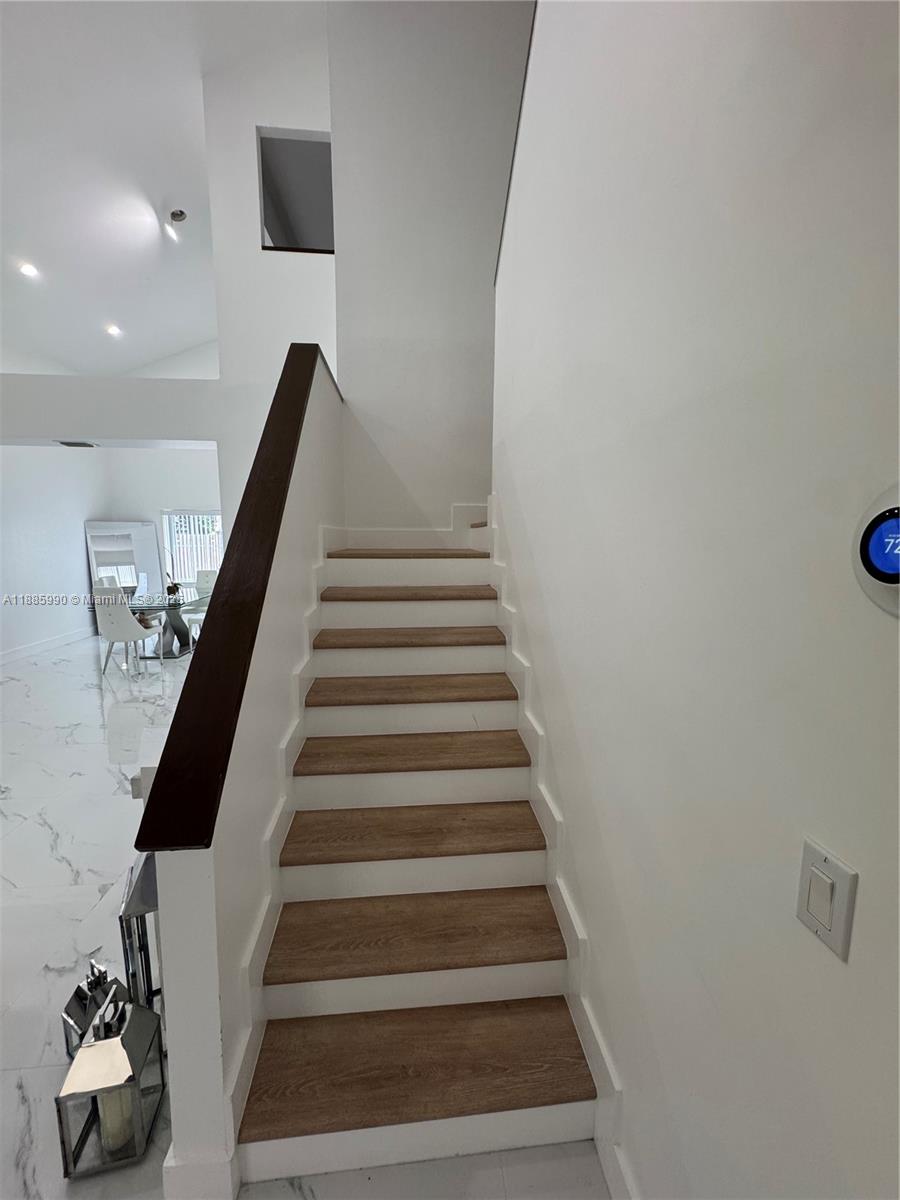 SUNFISH AT THE HAMMOCKS - Residential