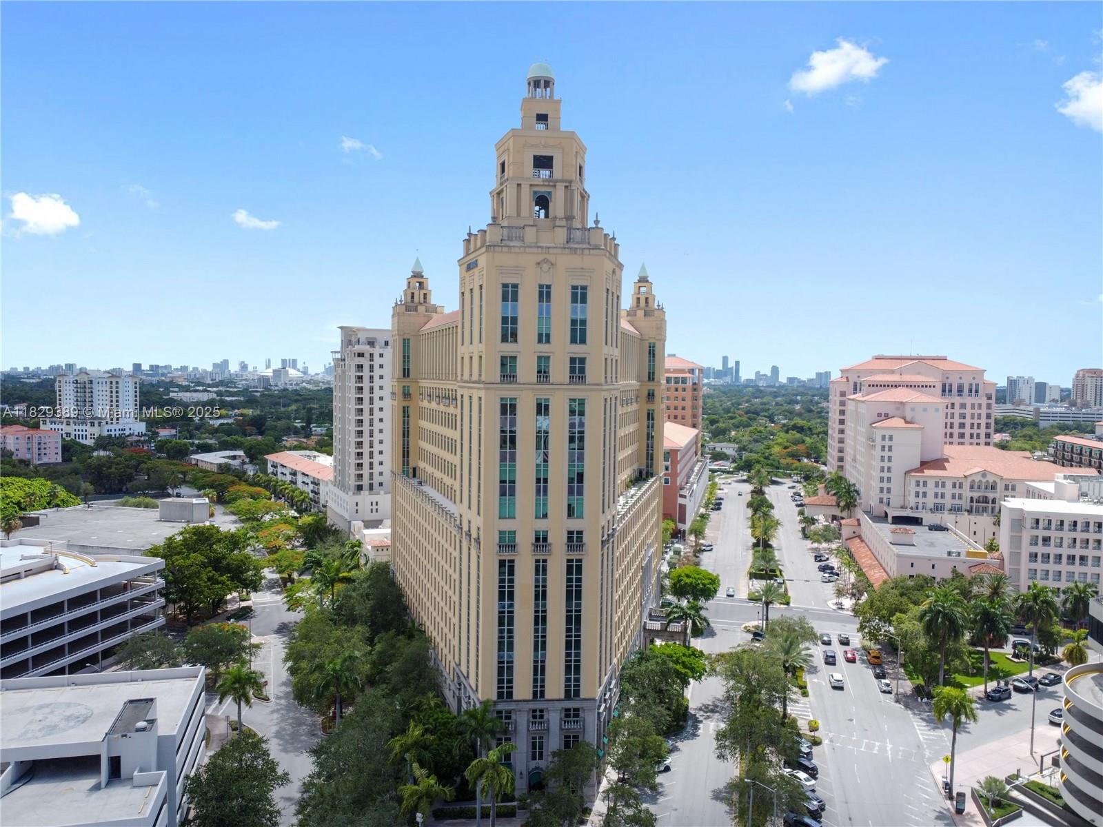121 Alhambra Cir 1000