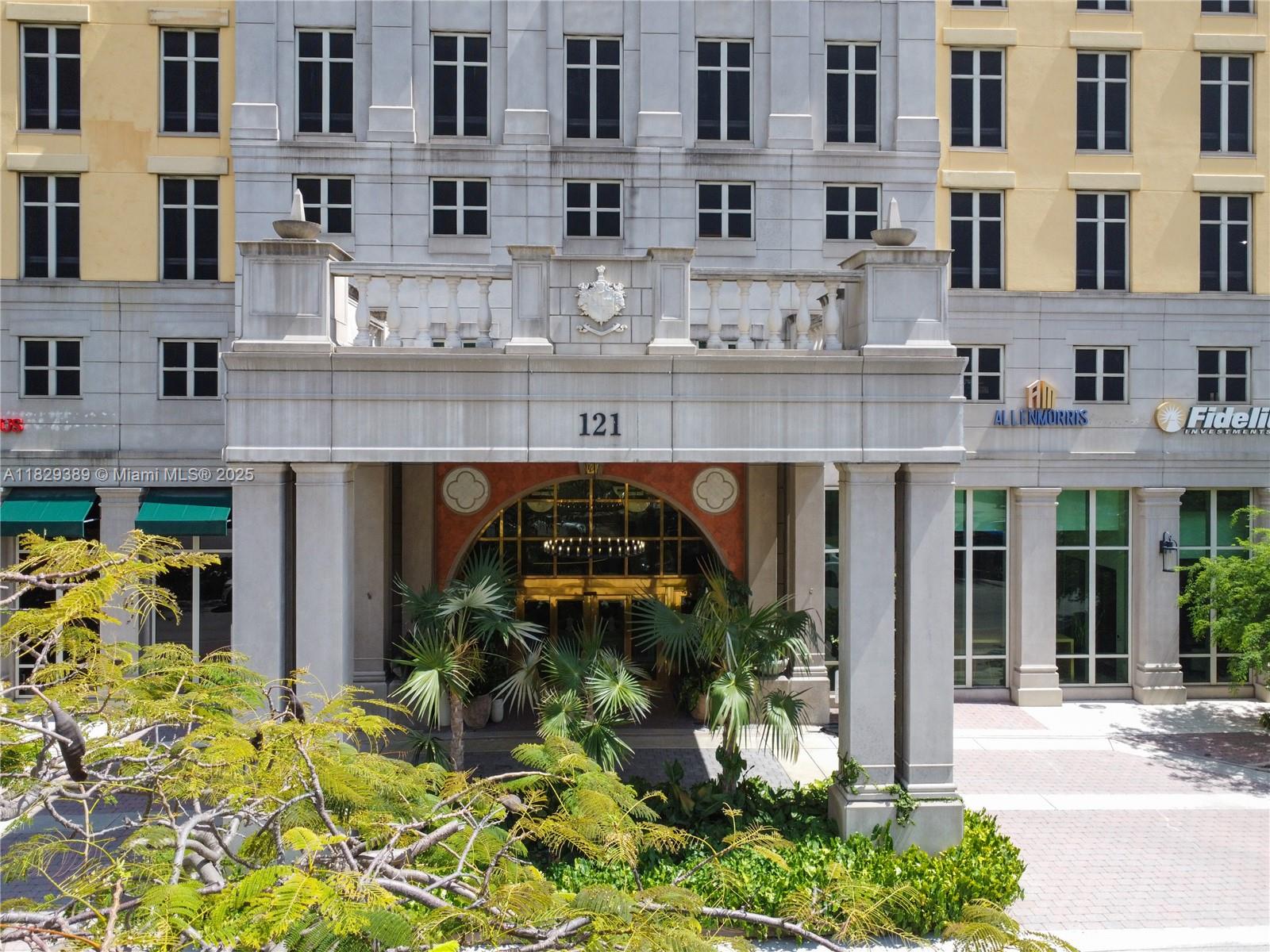 121 Alhambra Cir 1000