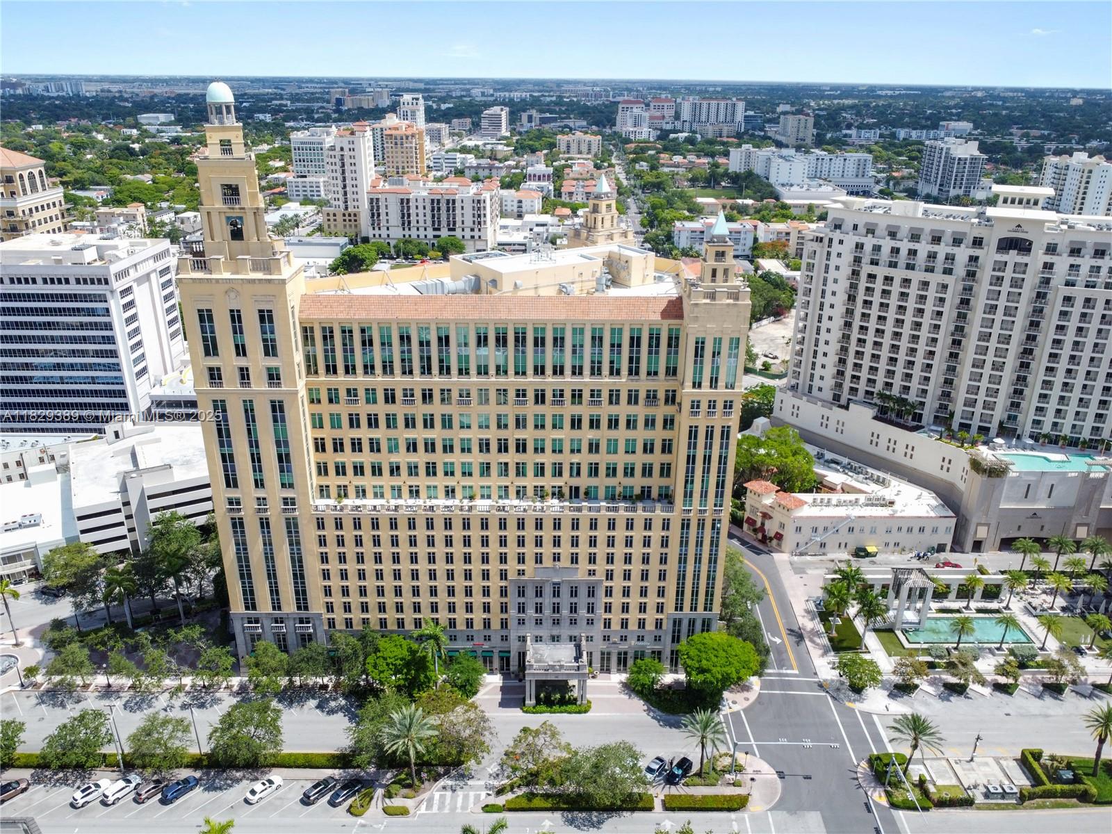 121 Alhambra Cir 1000