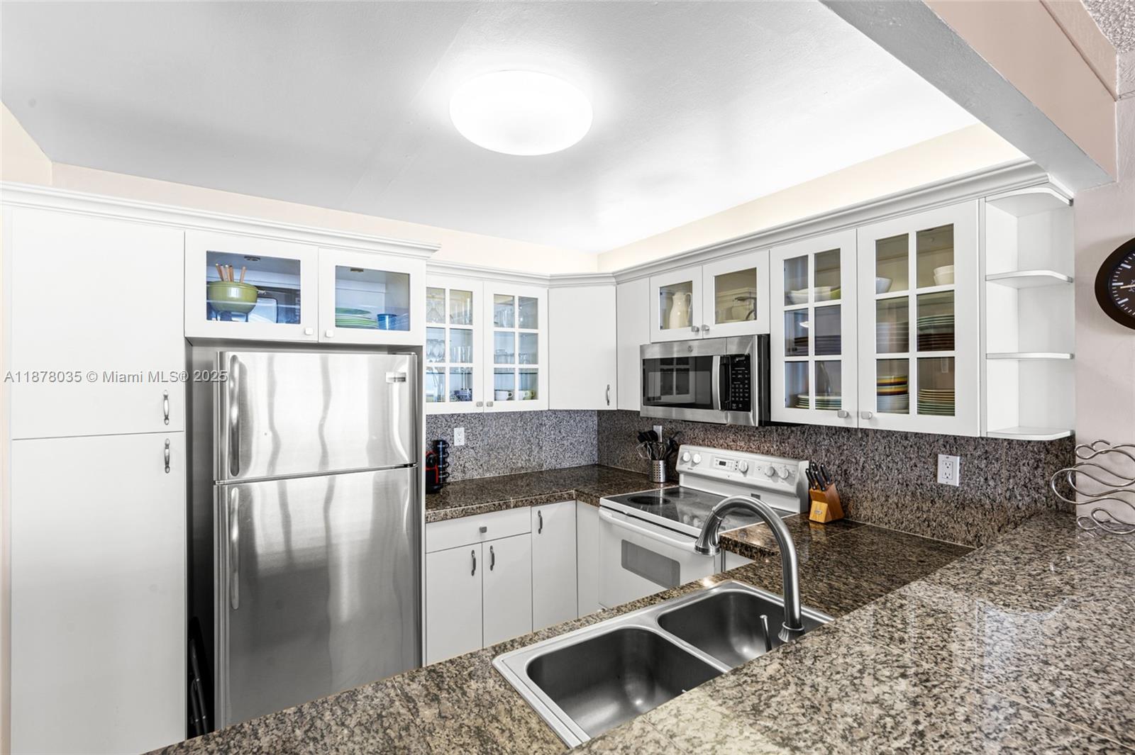 SEA AIR TOWERS CONDO - Residential