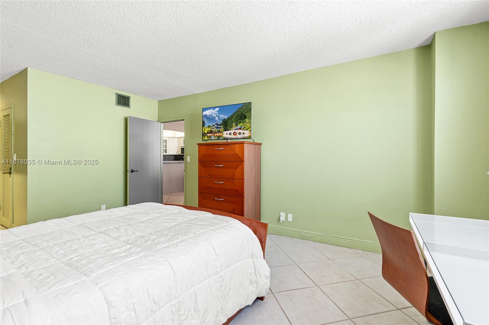 SEA AIR TOWERS CONDO - Residential