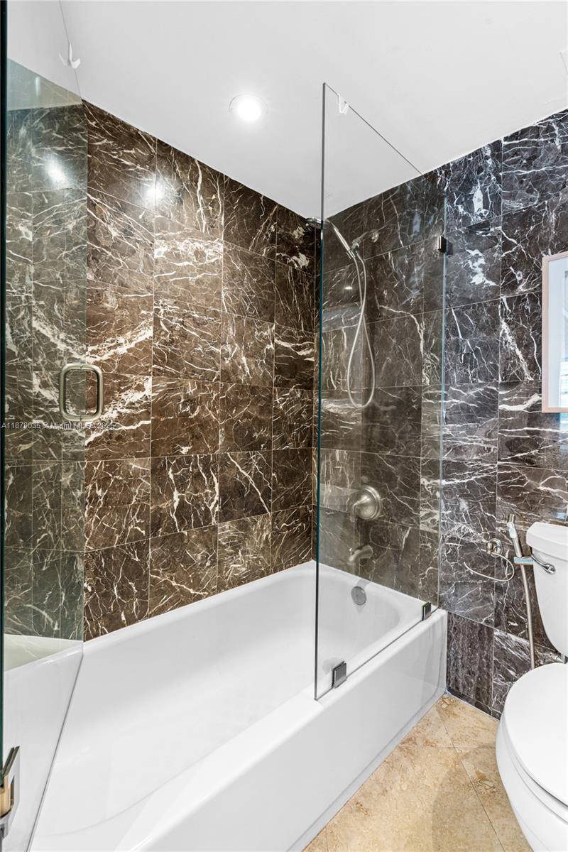 SEA AIR TOWERS CONDO - Residential