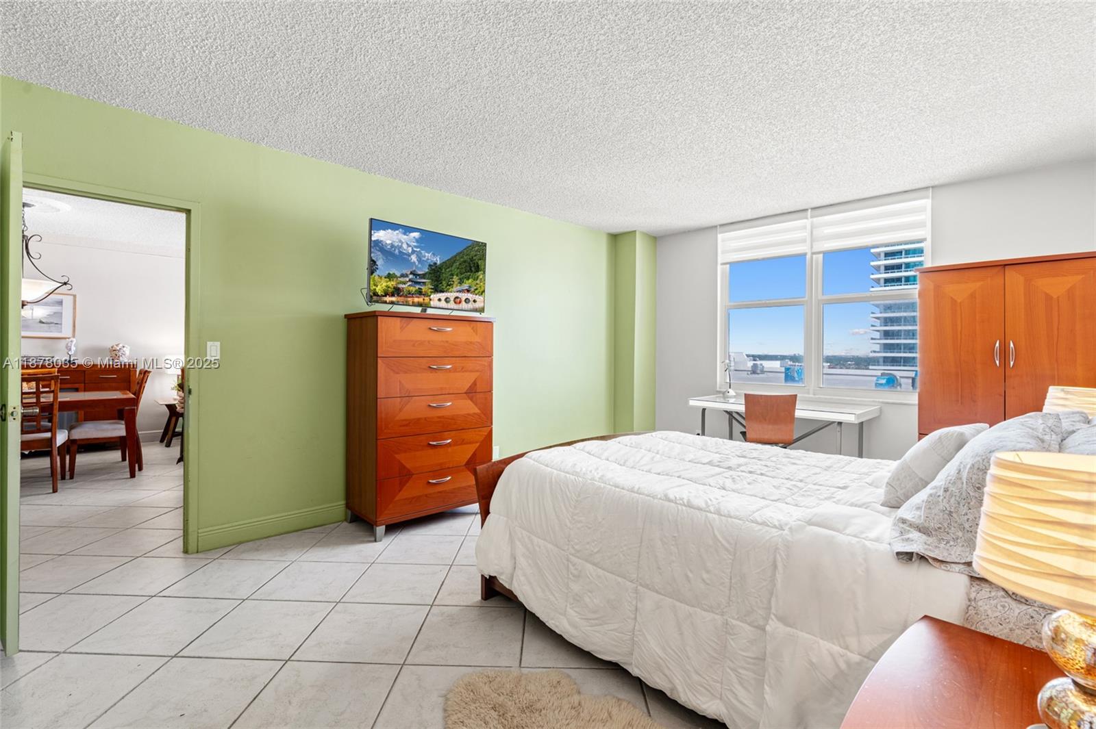 SEA AIR TOWERS CONDO - Residential