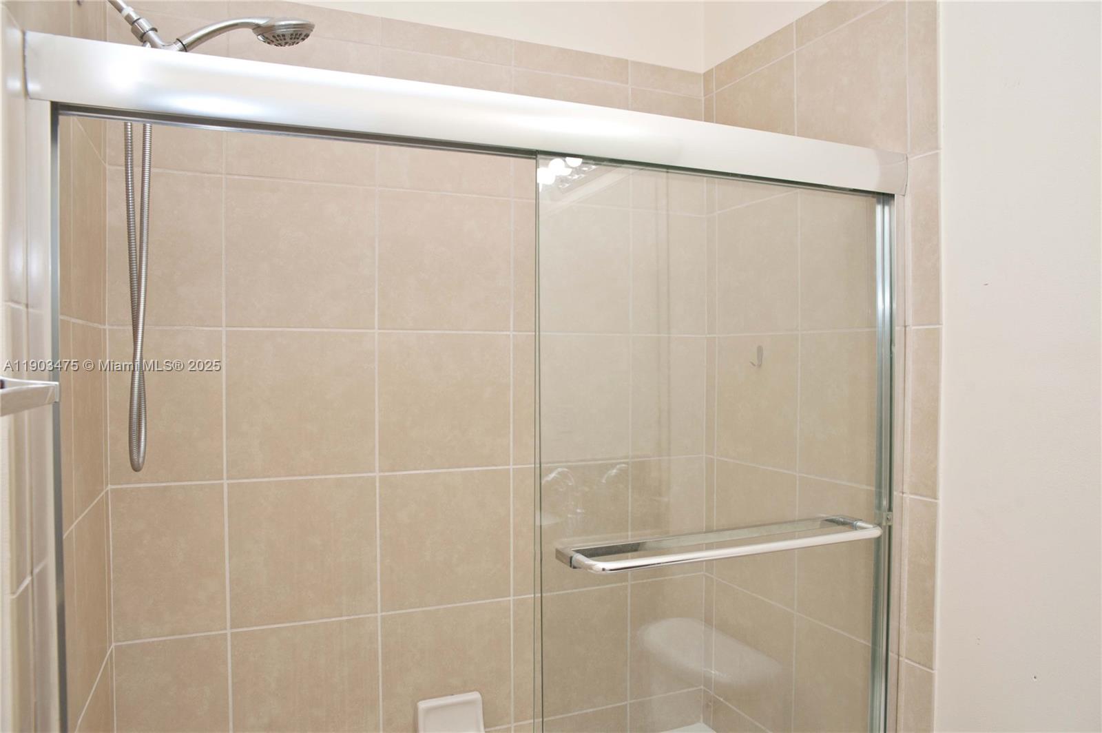 MEADOW PINES - Residential Lease