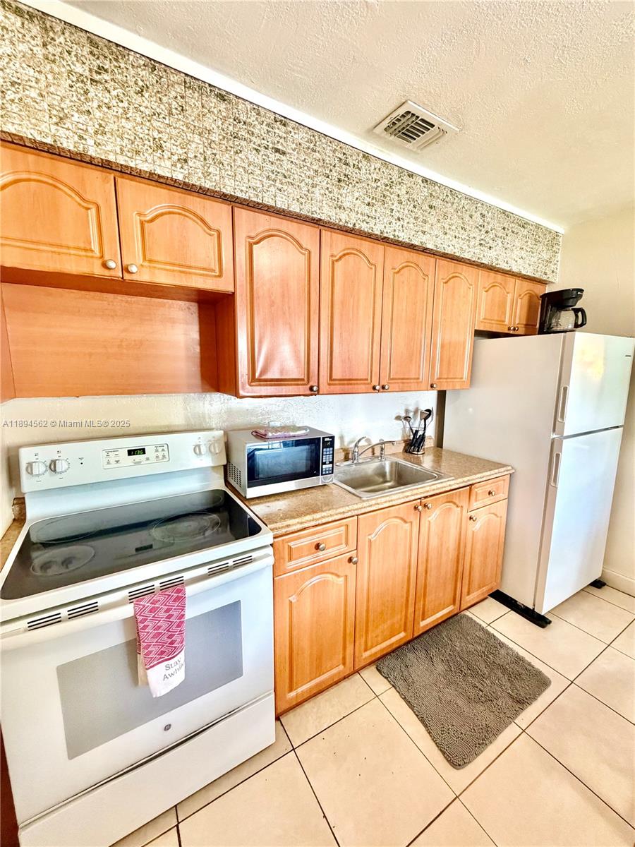 NORTH DANIA HEIGHTS - Residential Lease