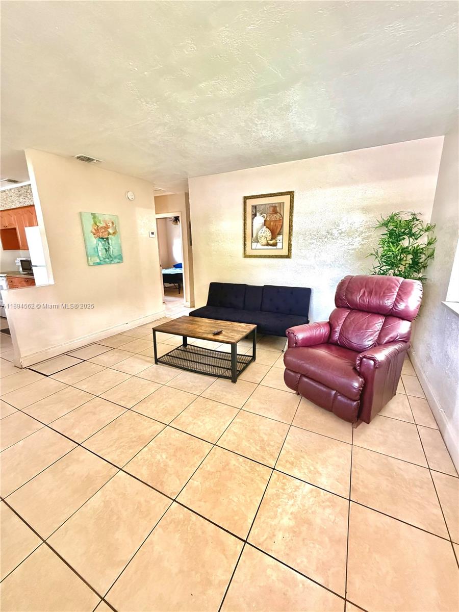 NORTH DANIA HEIGHTS - Residential Lease