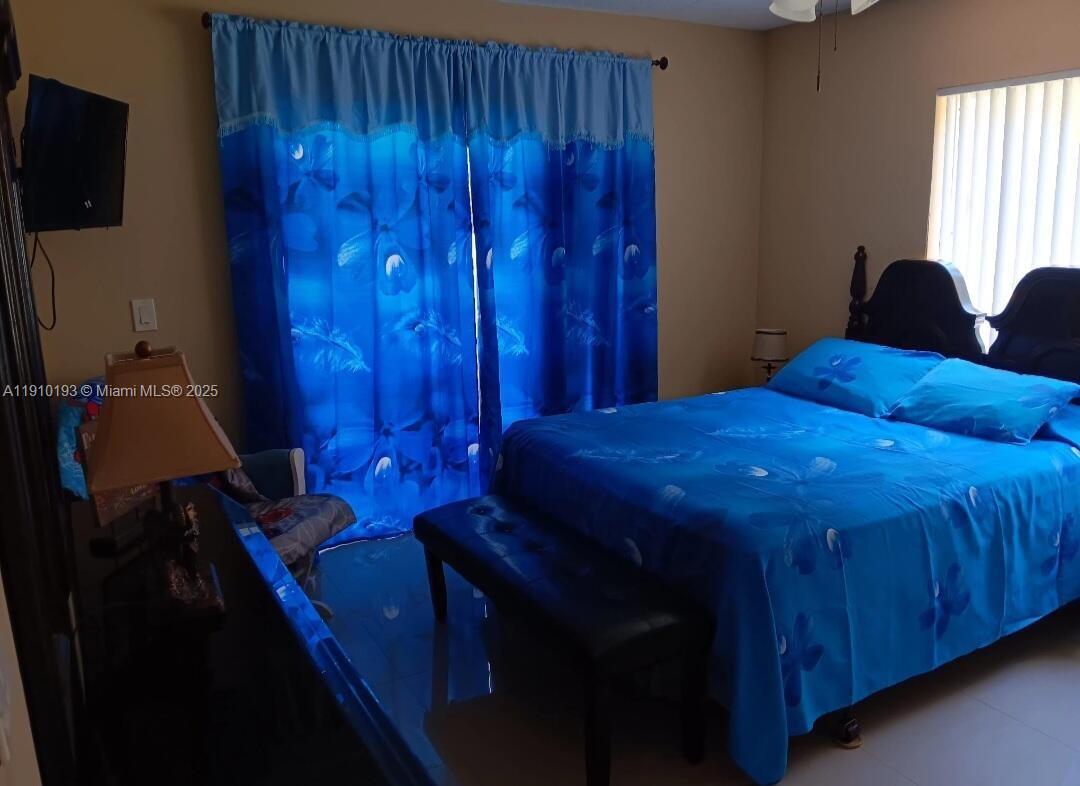 VILLA RUSTICA I CONDO - Residential Lease