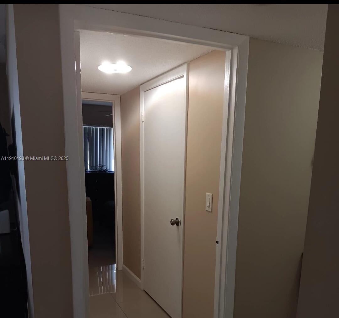 VILLA RUSTICA I CONDO - Residential Lease