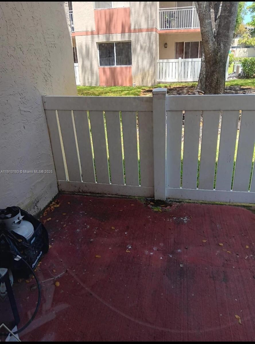 VILLA RUSTICA I CONDO - Residential Lease