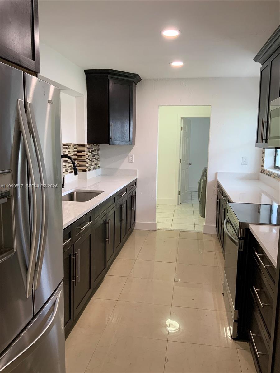 WINDWARD ESTS SEC 2 - Residential