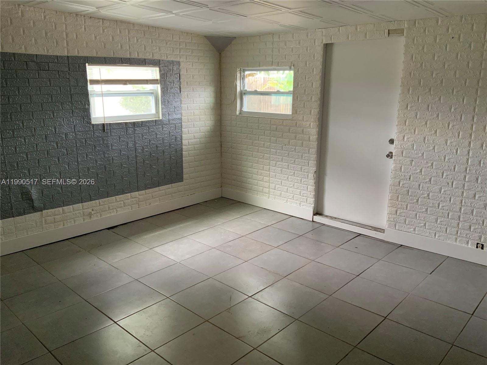 WINDWARD ESTS SEC 2 - Residential