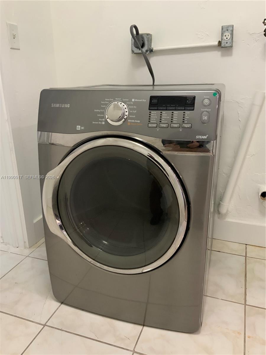 WINDWARD ESTS SEC 2 - Residential