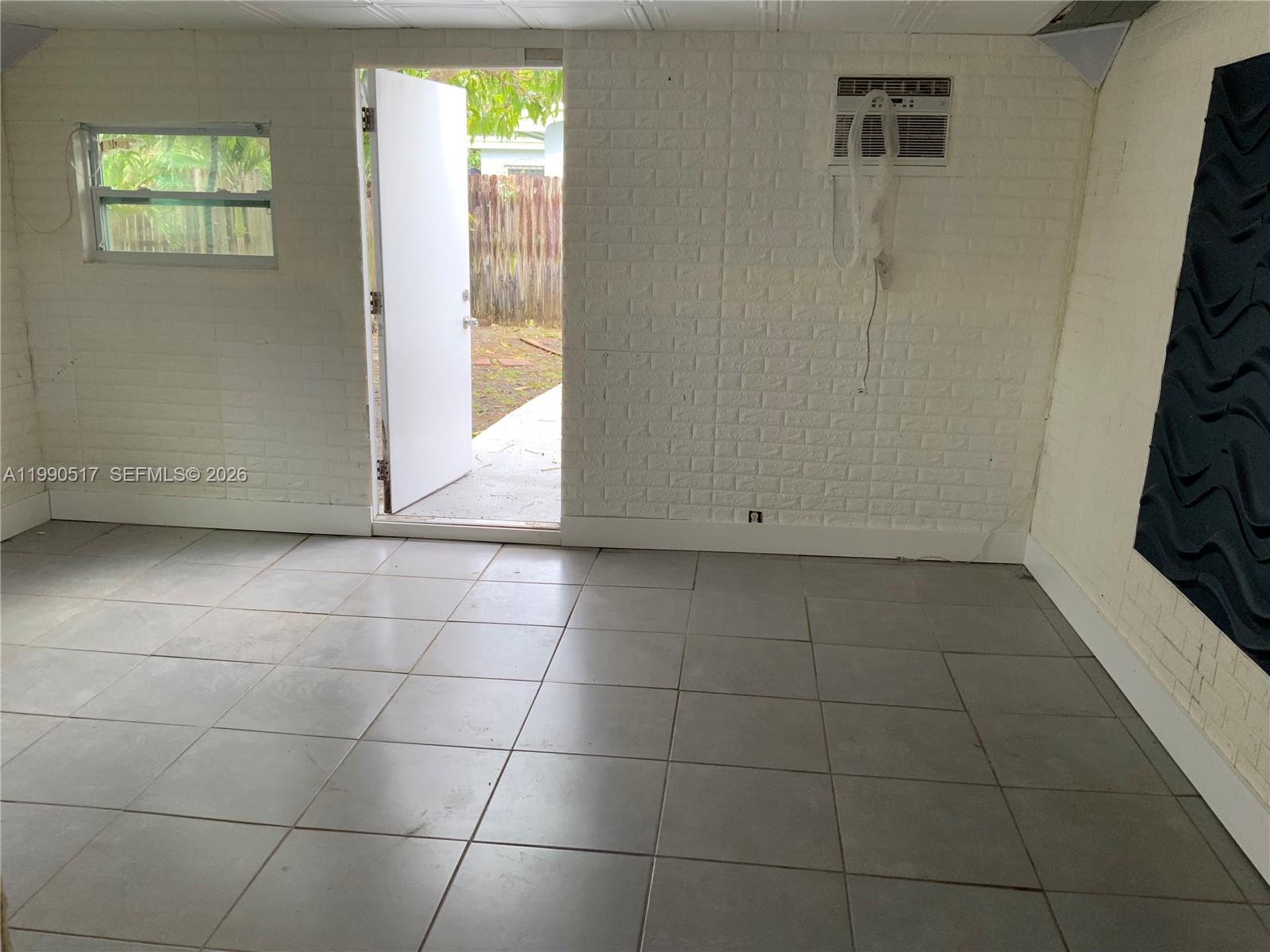 WINDWARD ESTS SEC 2 - Residential