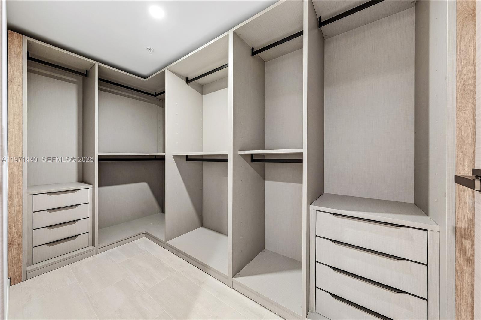 BAY HARBOR ISLAND - Residential Lease