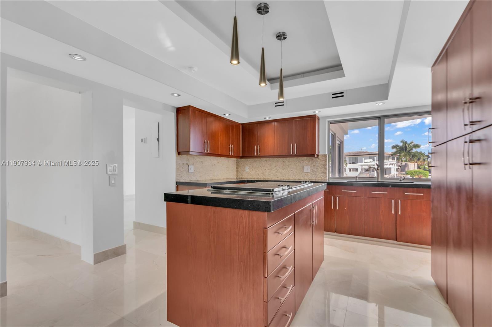 SAN SOUCI ESTATES - Residential Lease