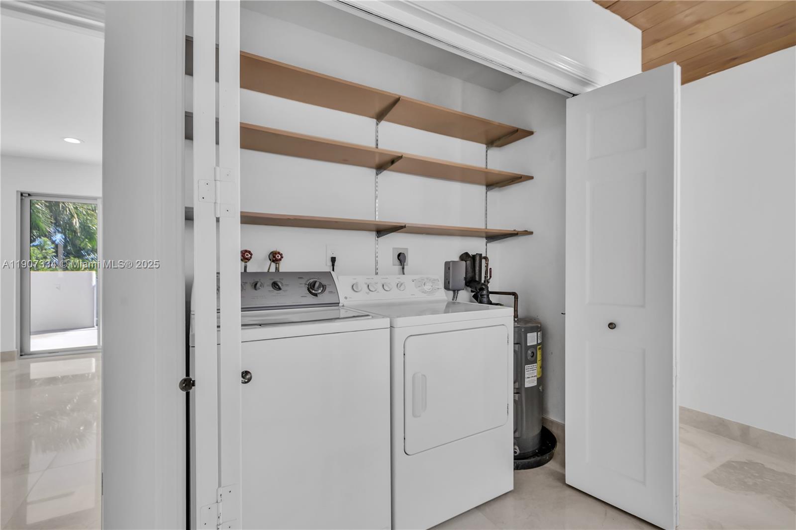 SAN SOUCI ESTATES - Residential Lease