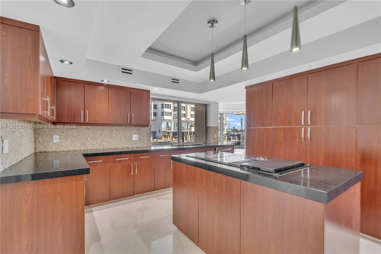 SAN SOUCI ESTATES - Residential Lease