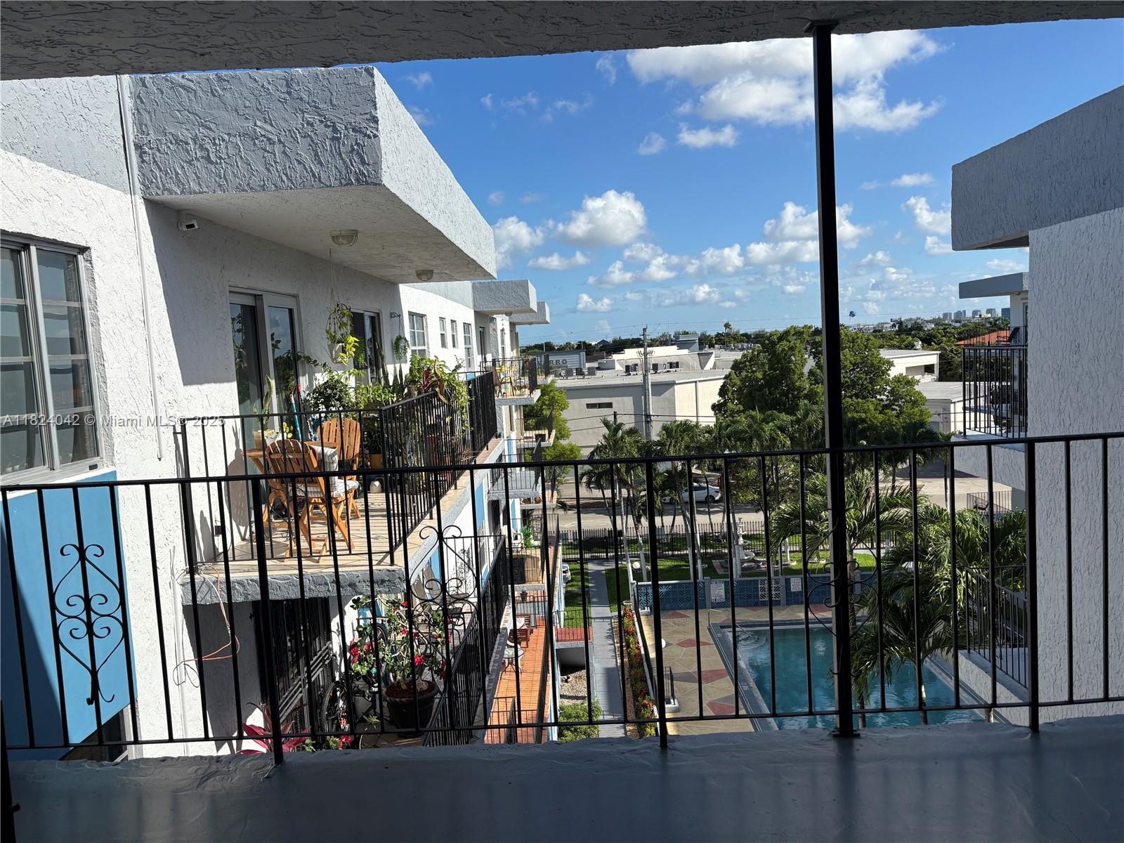 TREASURY CONDO THE - Residential