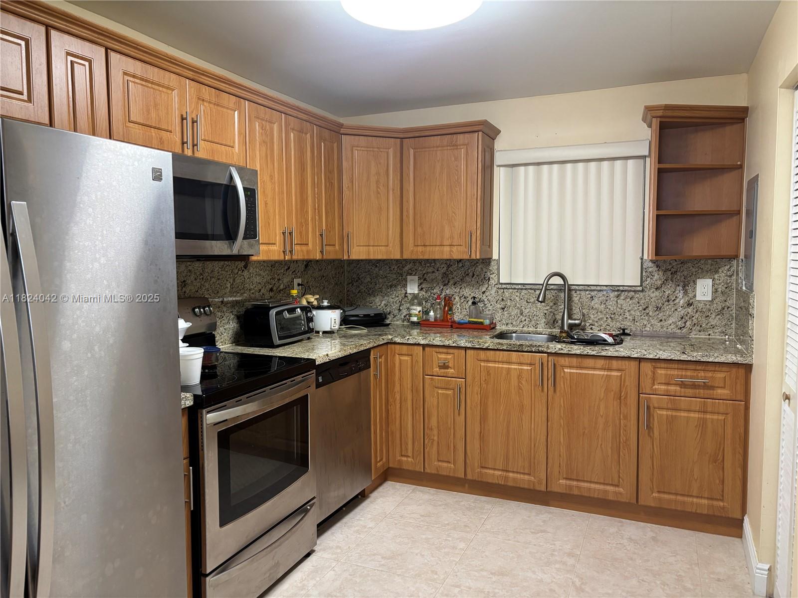 TREASURY CONDO THE - Residential