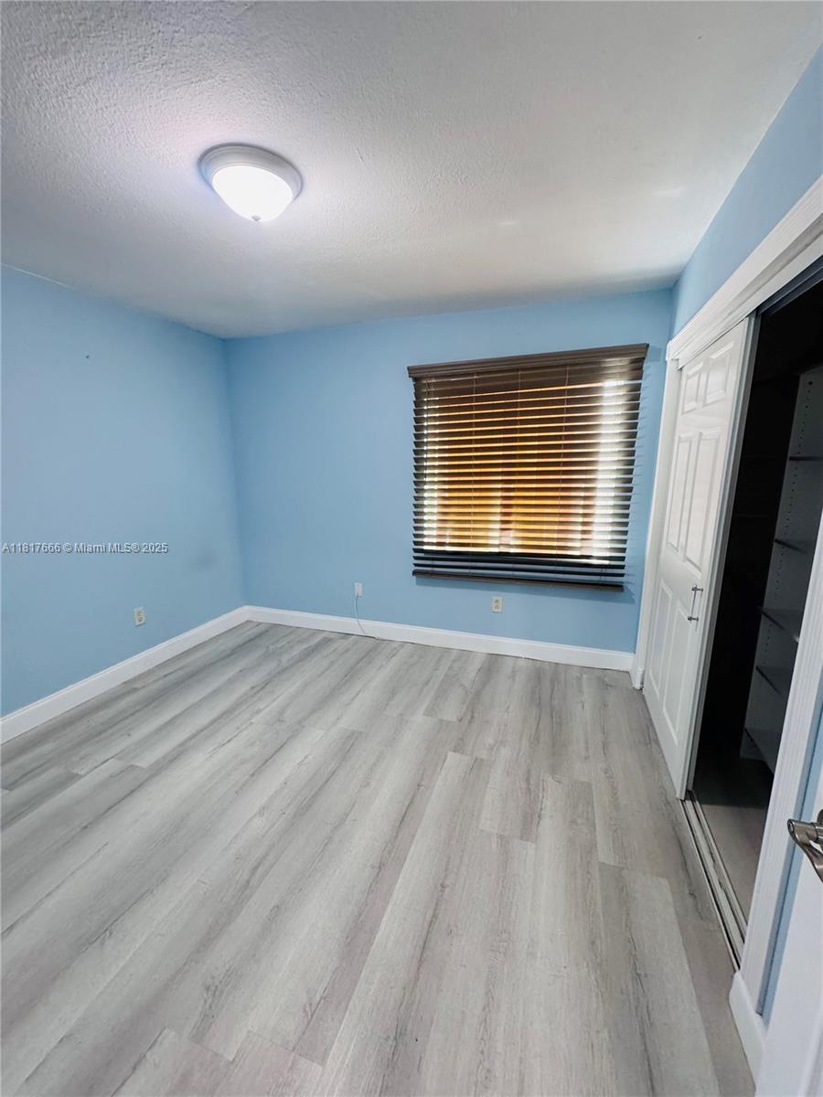OASIS EN MANGO HILL CONDO - Residential Lease