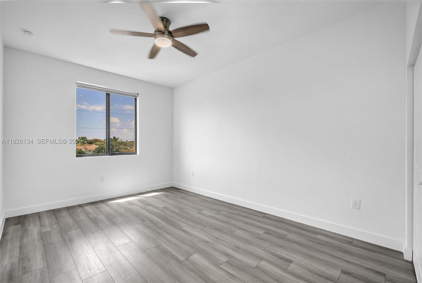 OCEAN PARK - Residential Lease