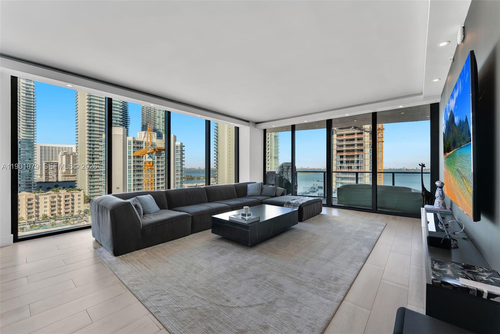 ICON BAY CONDO - Residential Lease