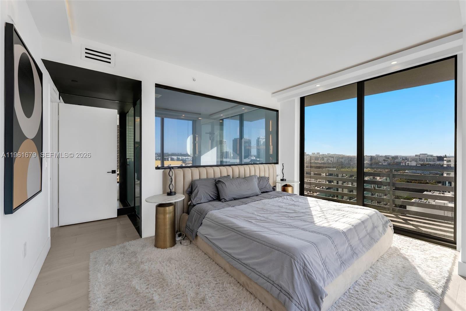 ICON BAY CONDO - Residential Lease