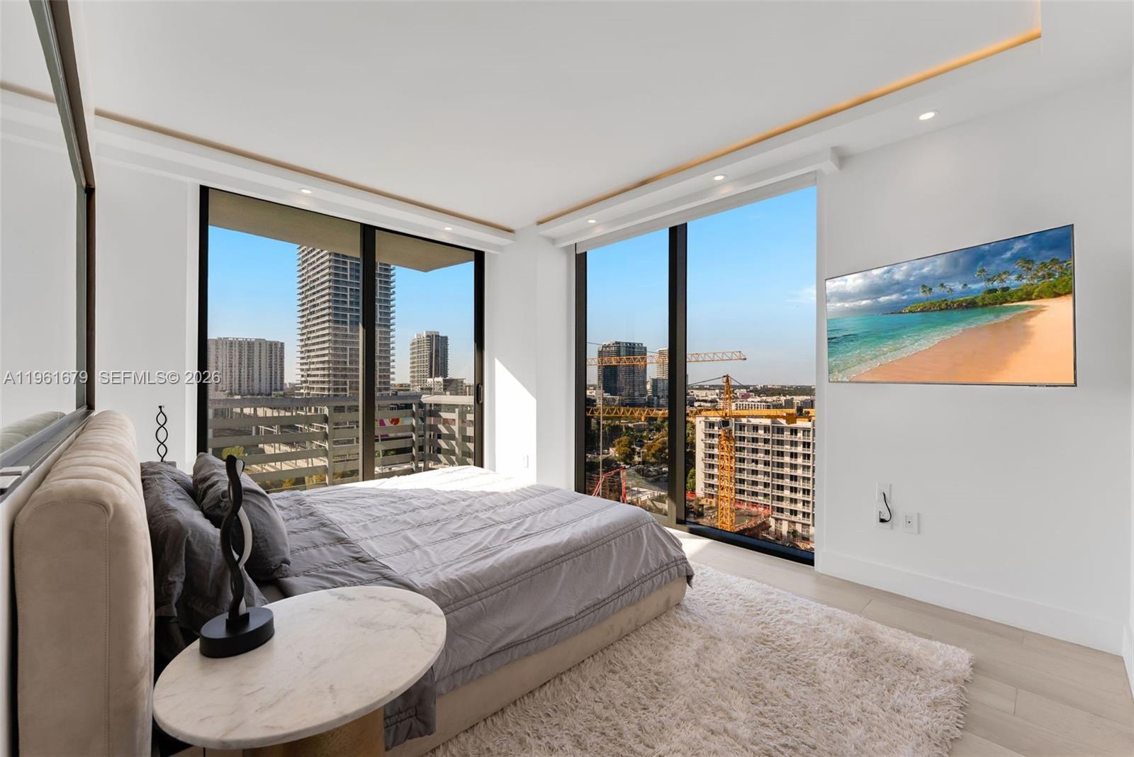 ICON BAY CONDO - Residential Lease