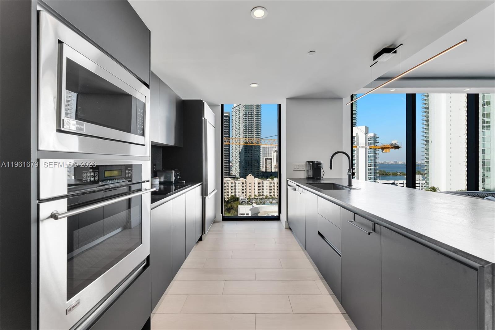 ICON BAY CONDO - Residential Lease