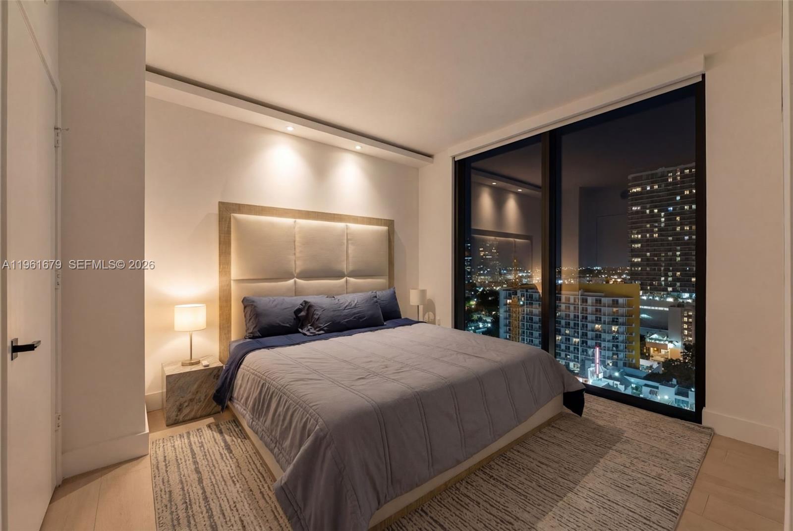 ICON BAY CONDO - Residential Lease