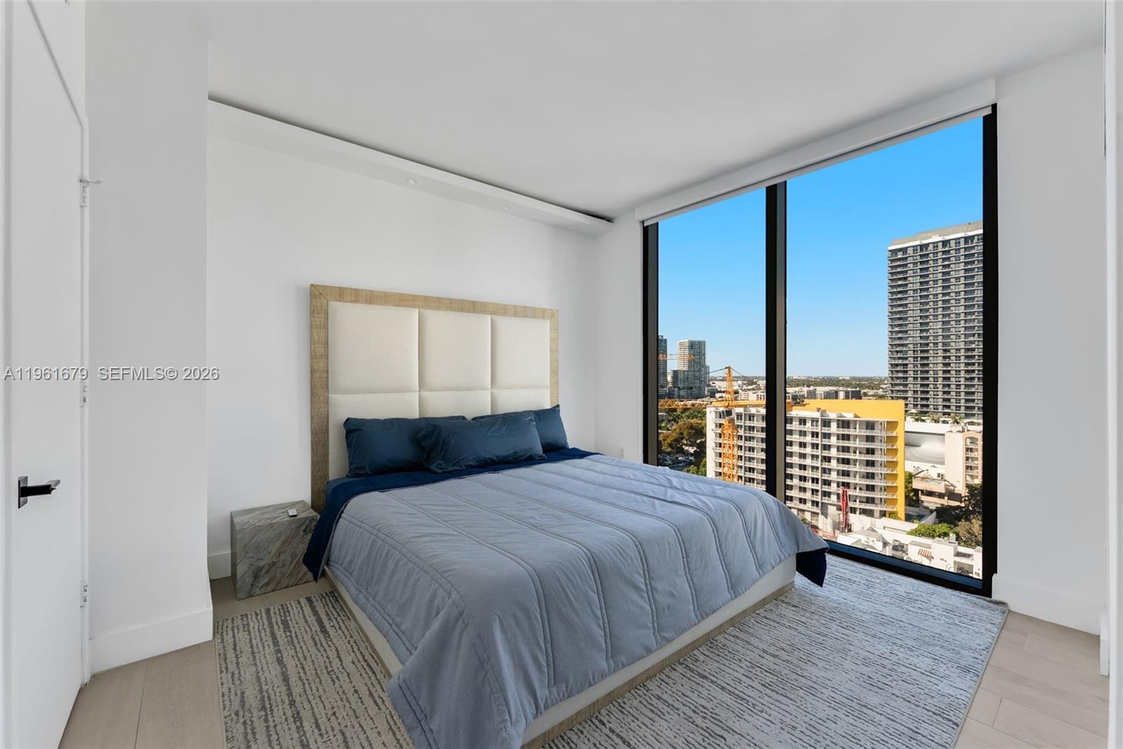 ICON BAY CONDO - Residential Lease