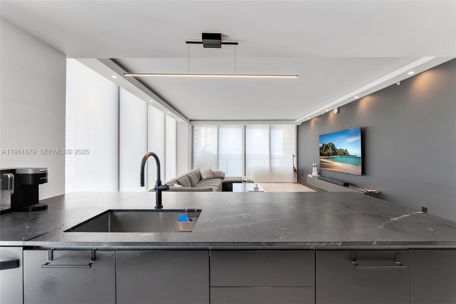ICON BAY CONDO - Residential Lease