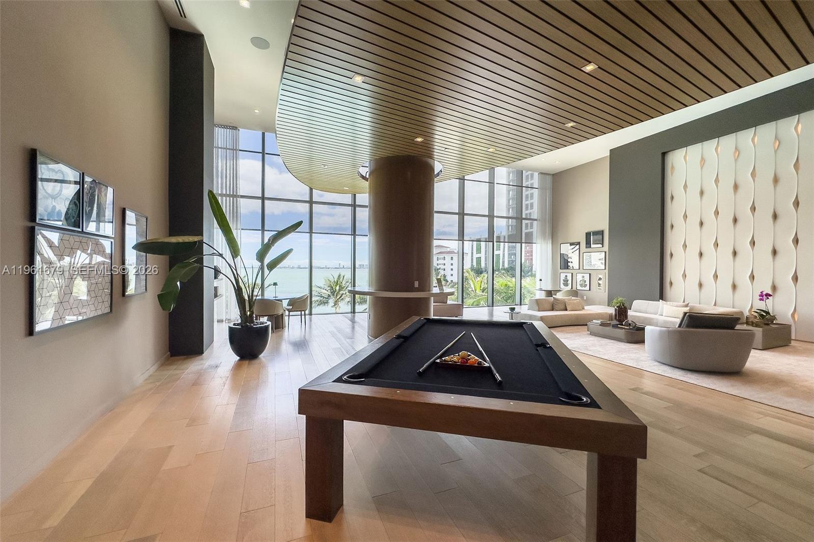 ICON BAY CONDO - Residential Lease