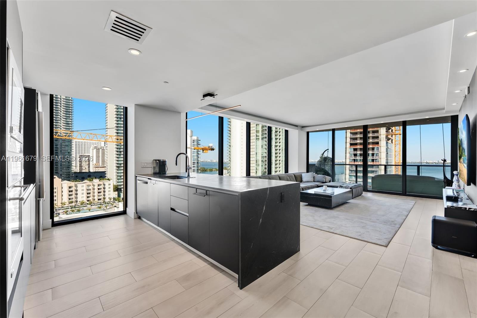 ICON BAY CONDO - Residential Lease