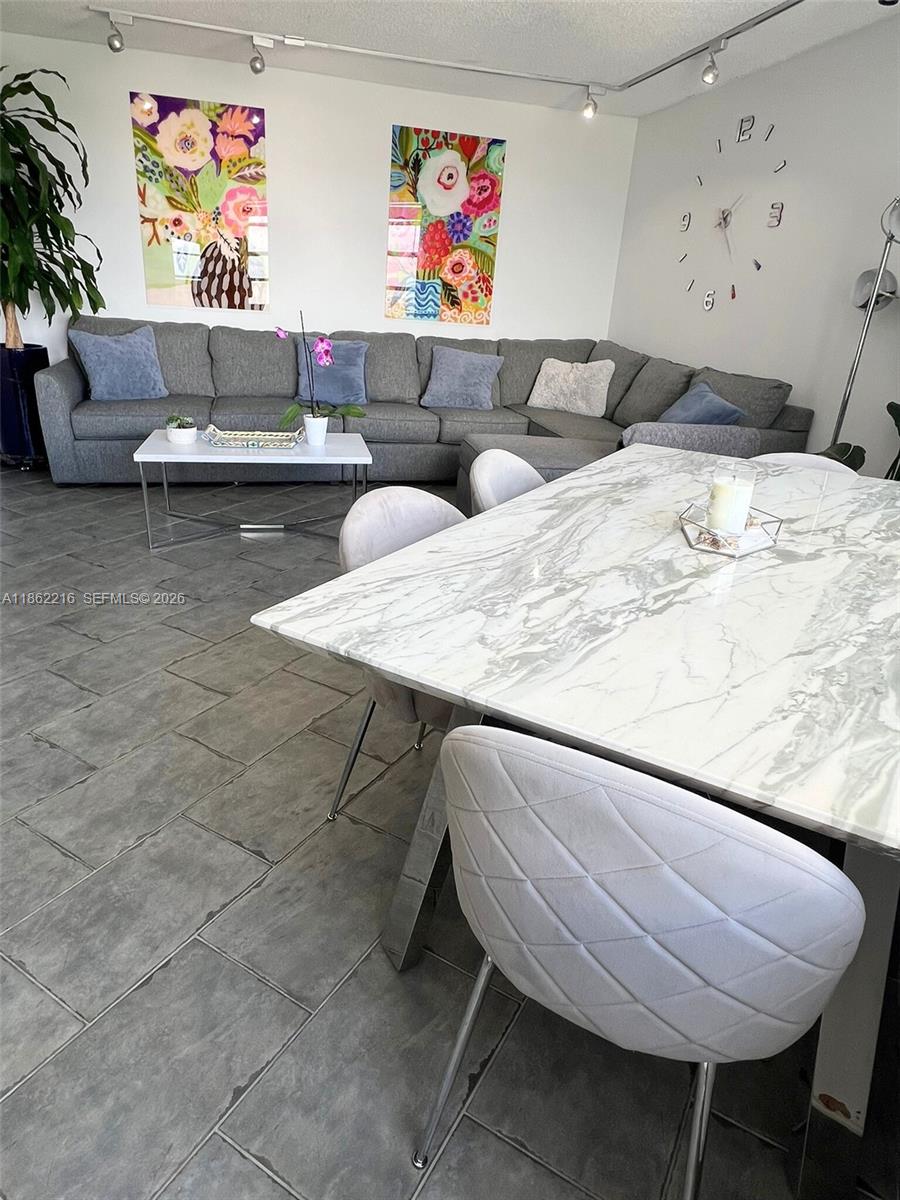 COMMODORE PLAZA CONDO - Residential