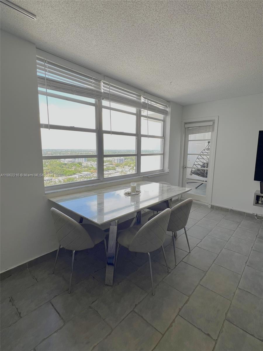 COMMODORE PLAZA CONDO - Residential