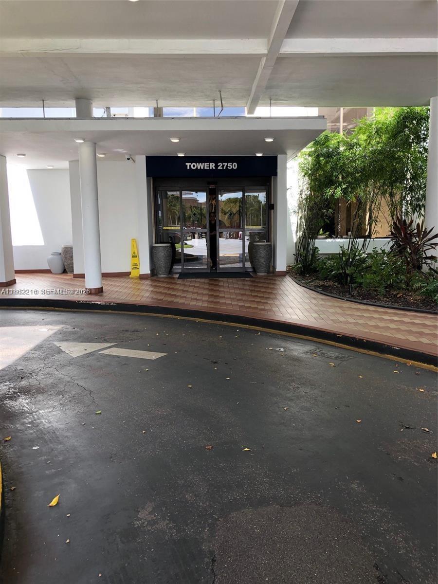 COMMODORE PLAZA CONDO - Residential