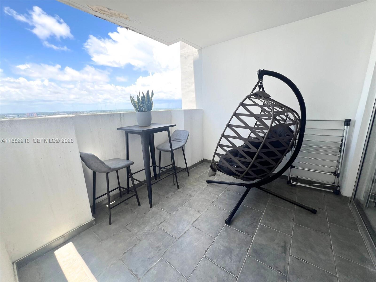 COMMODORE PLAZA CONDO - Residential