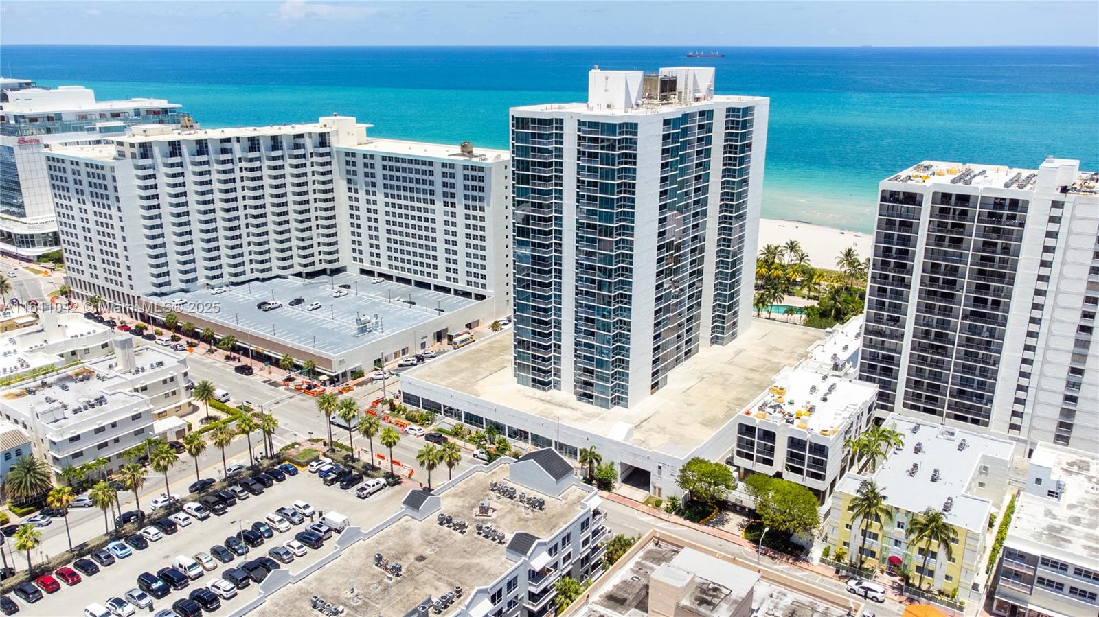 MIRASOL OCEAN TOWERS COND - Residential