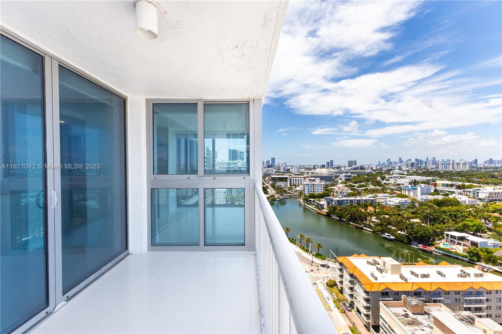 MIRASOL OCEAN TOWERS COND - Residential