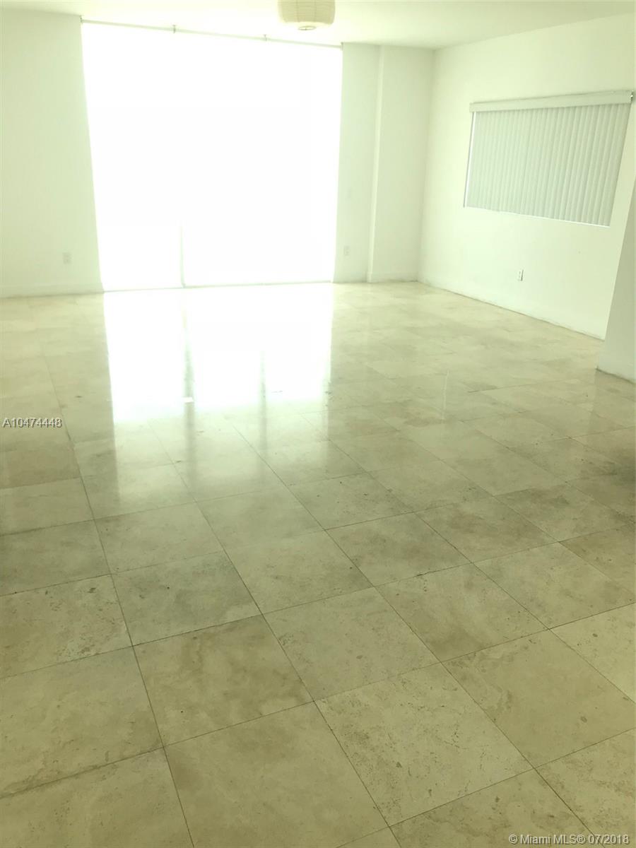 THE OAKS I CONDO - Residential Lease