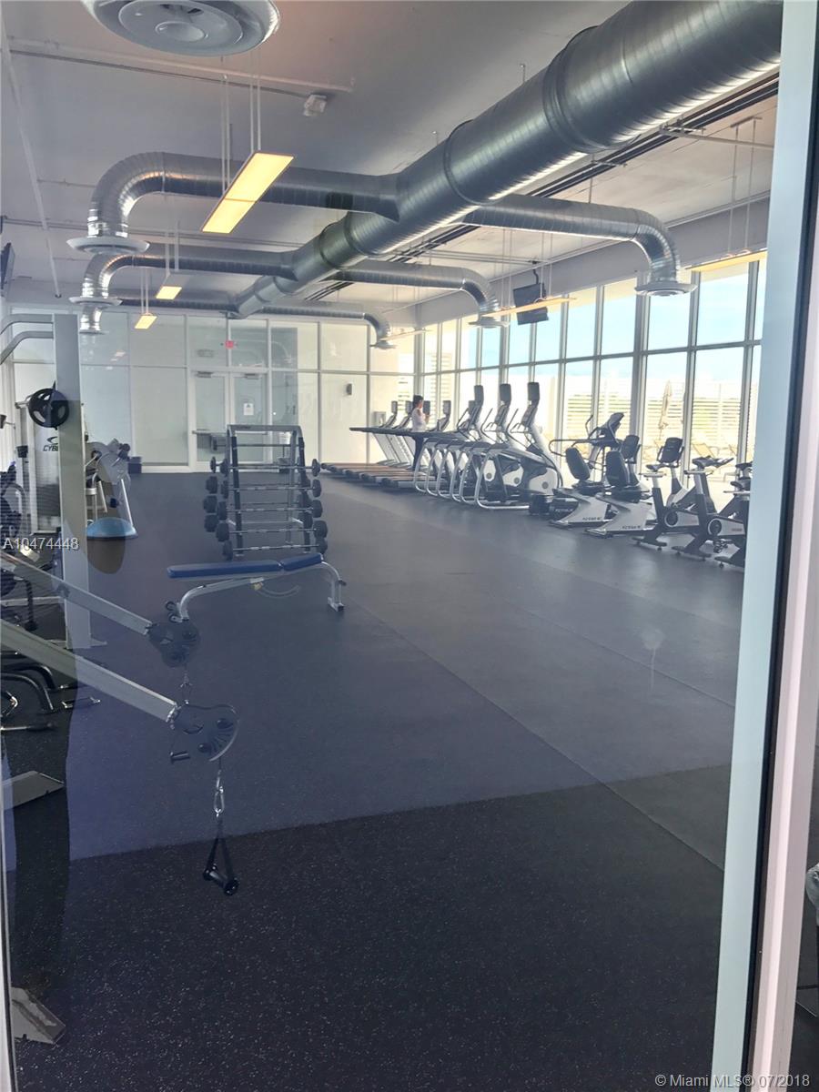 THE OAKS I CONDO - Residential Lease