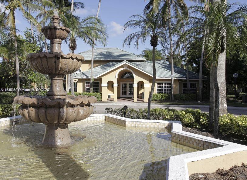 WINDWARD LAKES CONDO - Residential