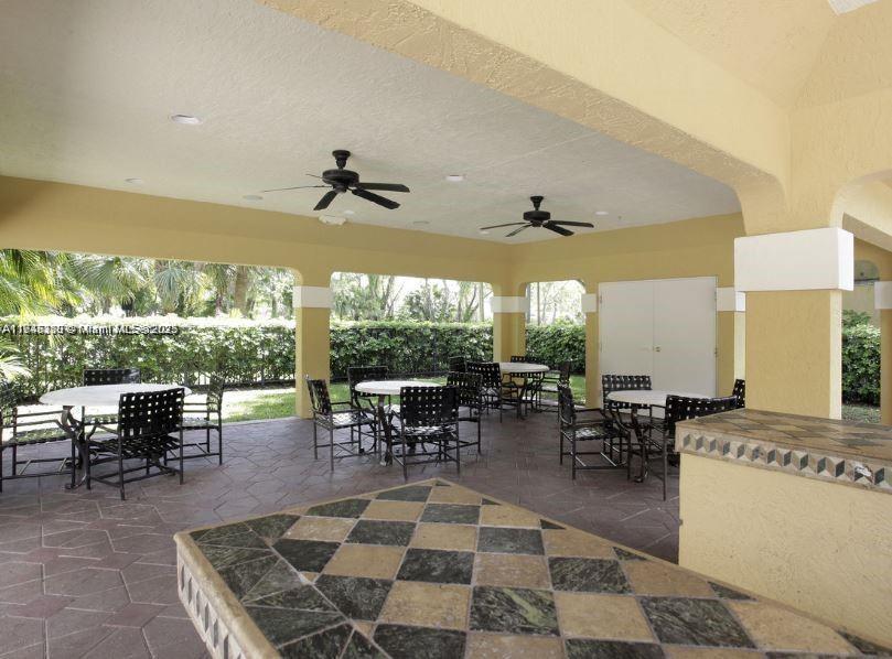 WINDWARD LAKES CONDO - Residential