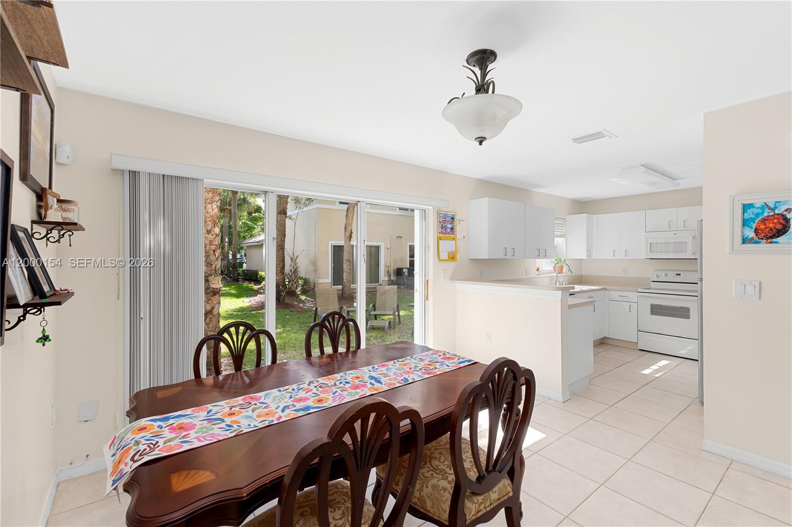 PEMBROKE ISLES 1 - Residential